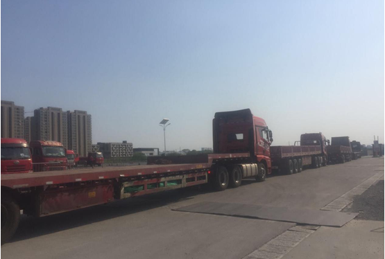 撤展进入排队现场